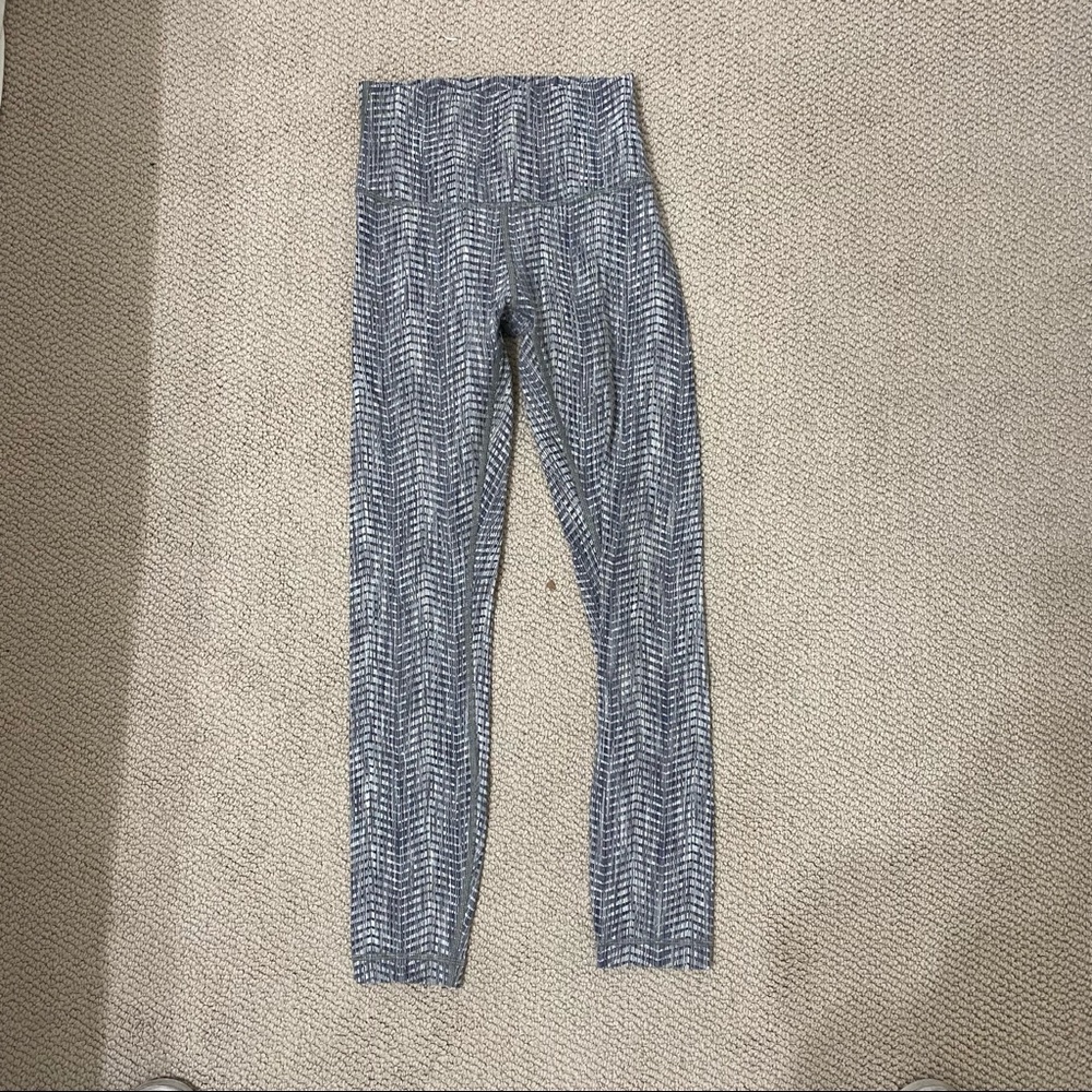 Lululemon wunder under leggings size 4